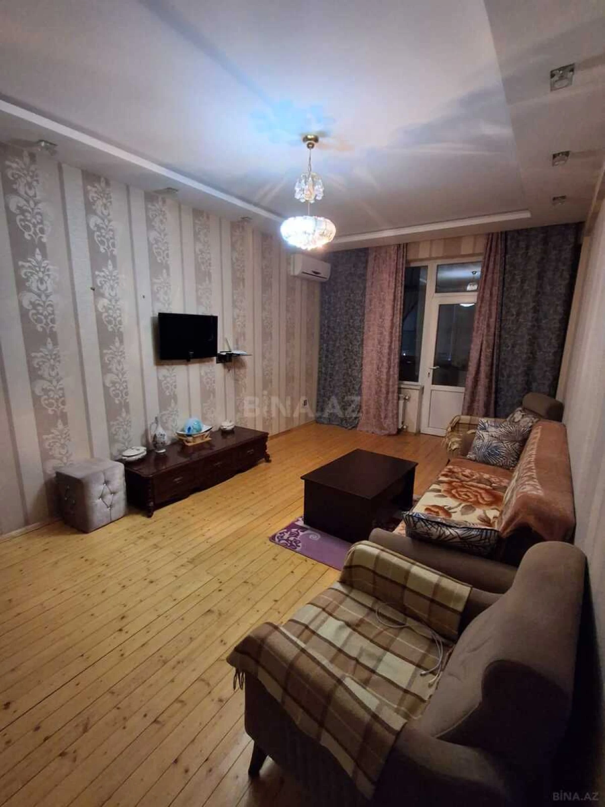 Kirayə verilir 2 otaqlı mənzil 65 m²