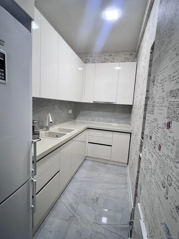 Satılır 2 otaqlı mənzil 70 m²