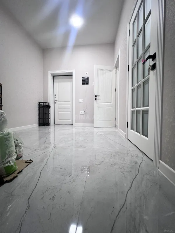 Satılır 2 otaqlı mənzil 70 m²