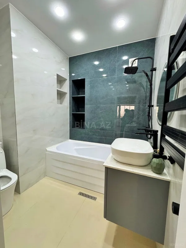 Satılır 3 otaqlı mənzil 114 m²
