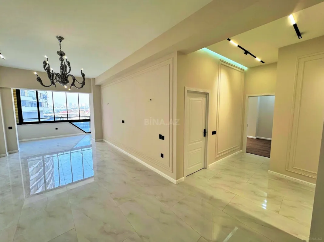 Satılır 3 otaqlı mənzil 114 m²