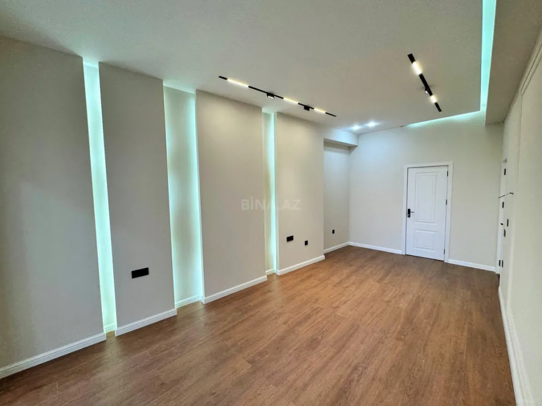 Satılır 3 otaqlı mənzil 114 m²