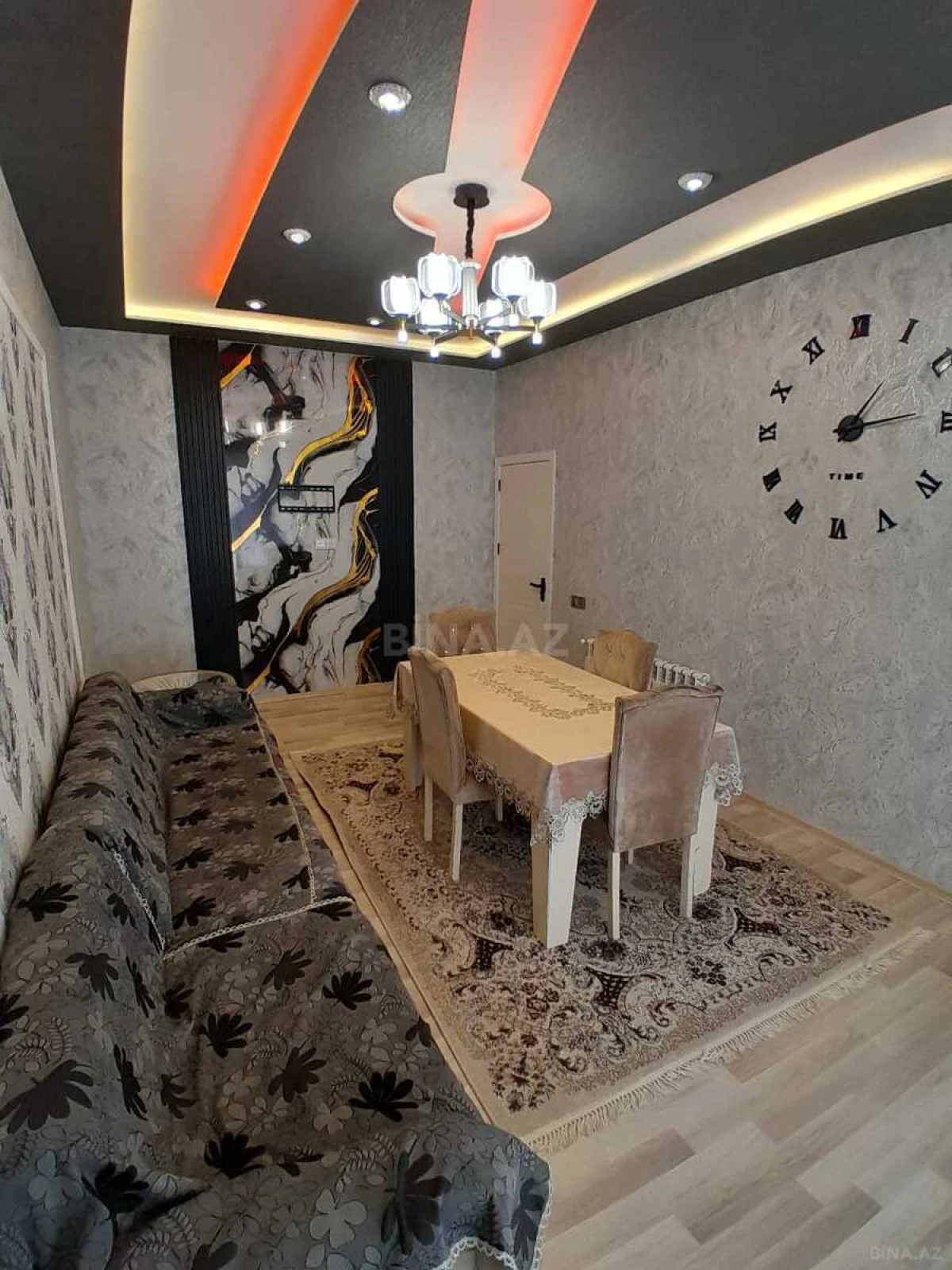 Satılır 6 otaqlı həyət evi 180 m²