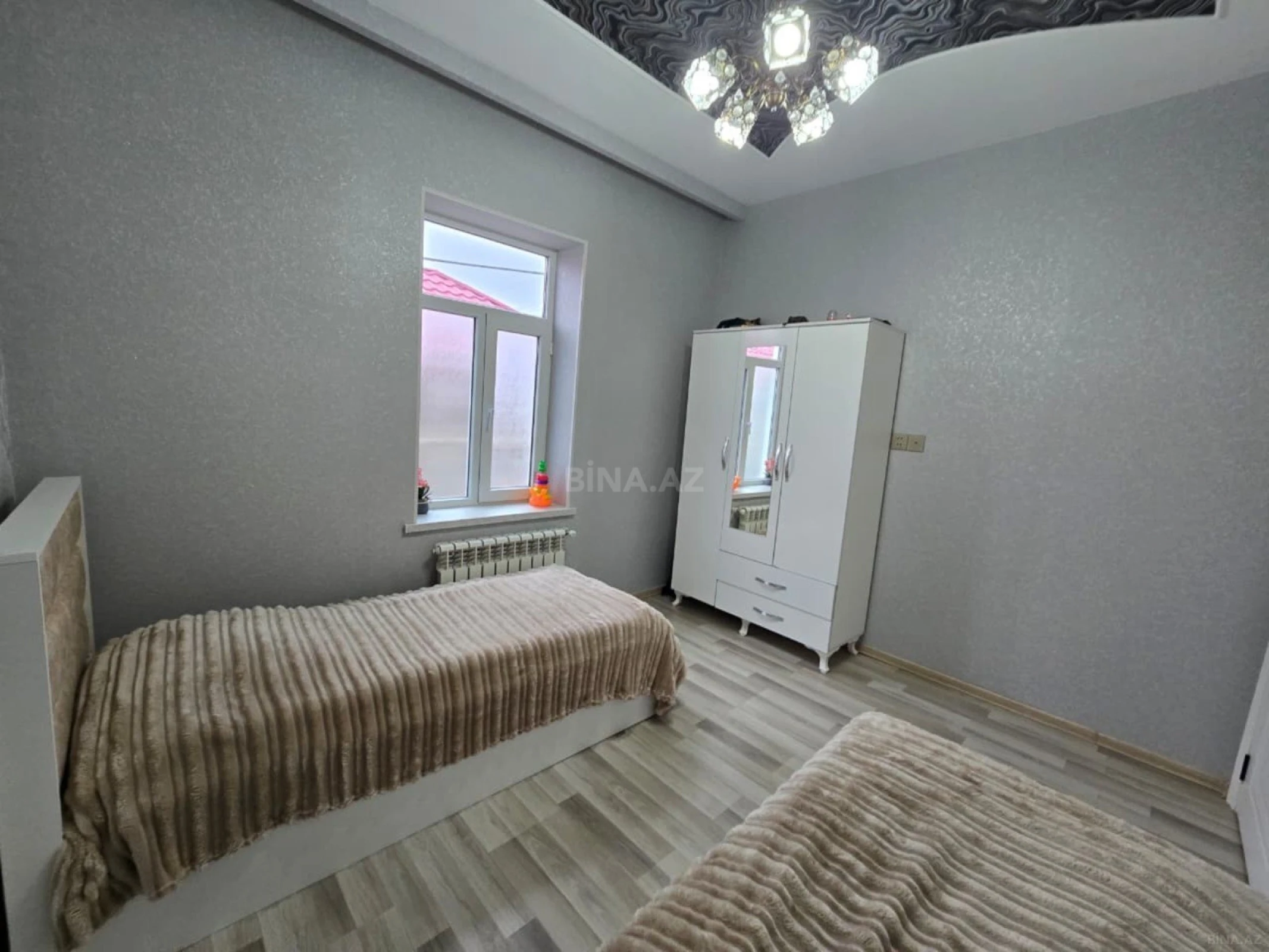 Satılır 6 otaqlı həyət evi 180 m²