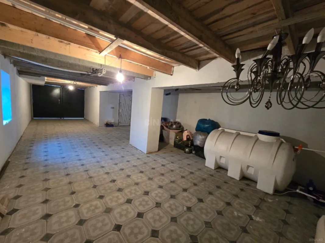 Satılır 6 otaqlı həyət evi 180 m²