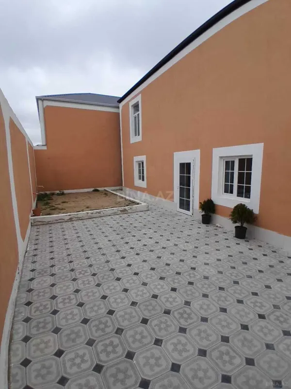 Satılır 6 otaqlı həyət evi 180 m²