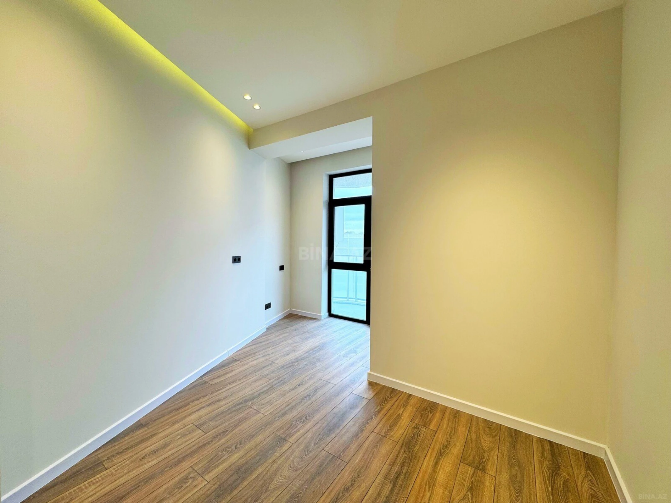 Satılır 3 otaqlı mənzil 84 m²