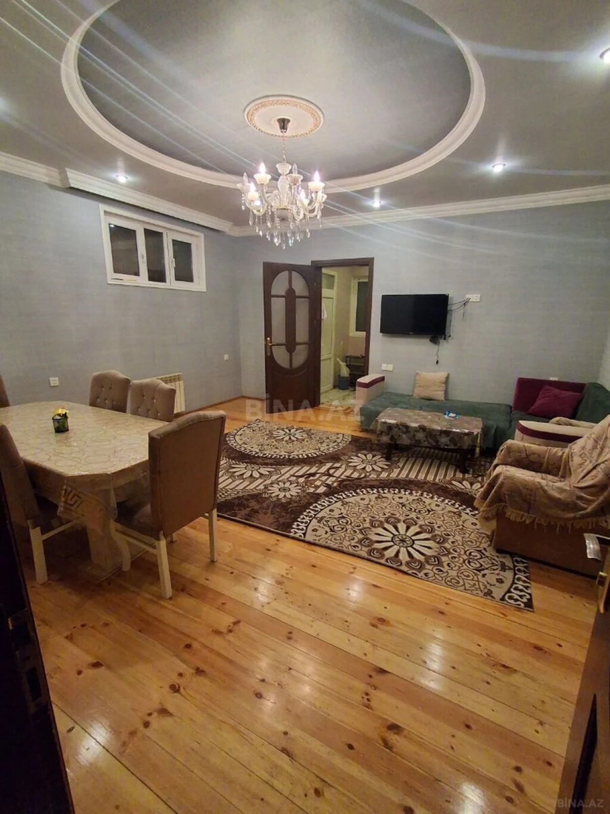 Kirayə verilir 2 otaqlı mənzil 60 m²