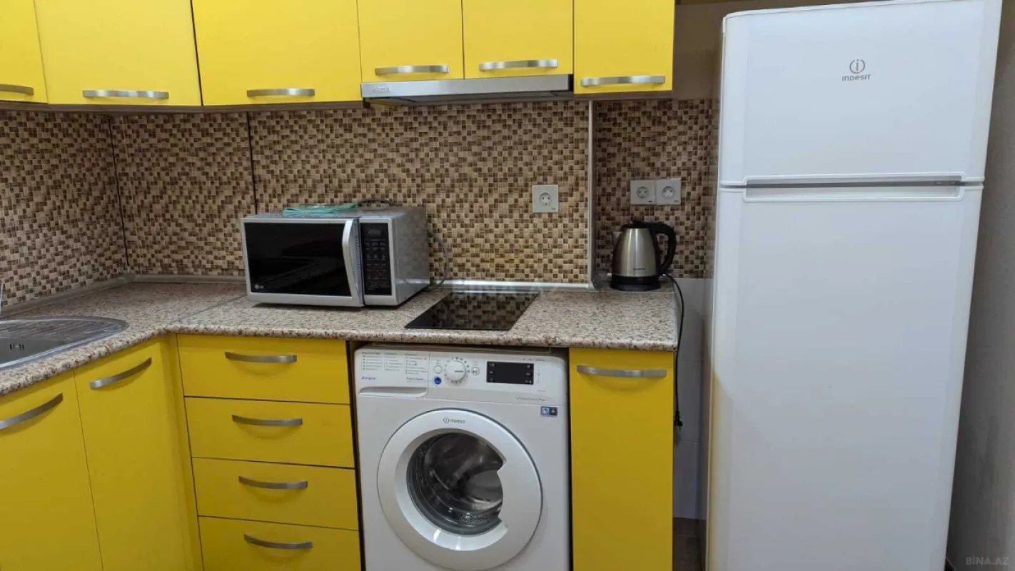 Kirayə verilir 2 otaqlı mənzil 65 m²