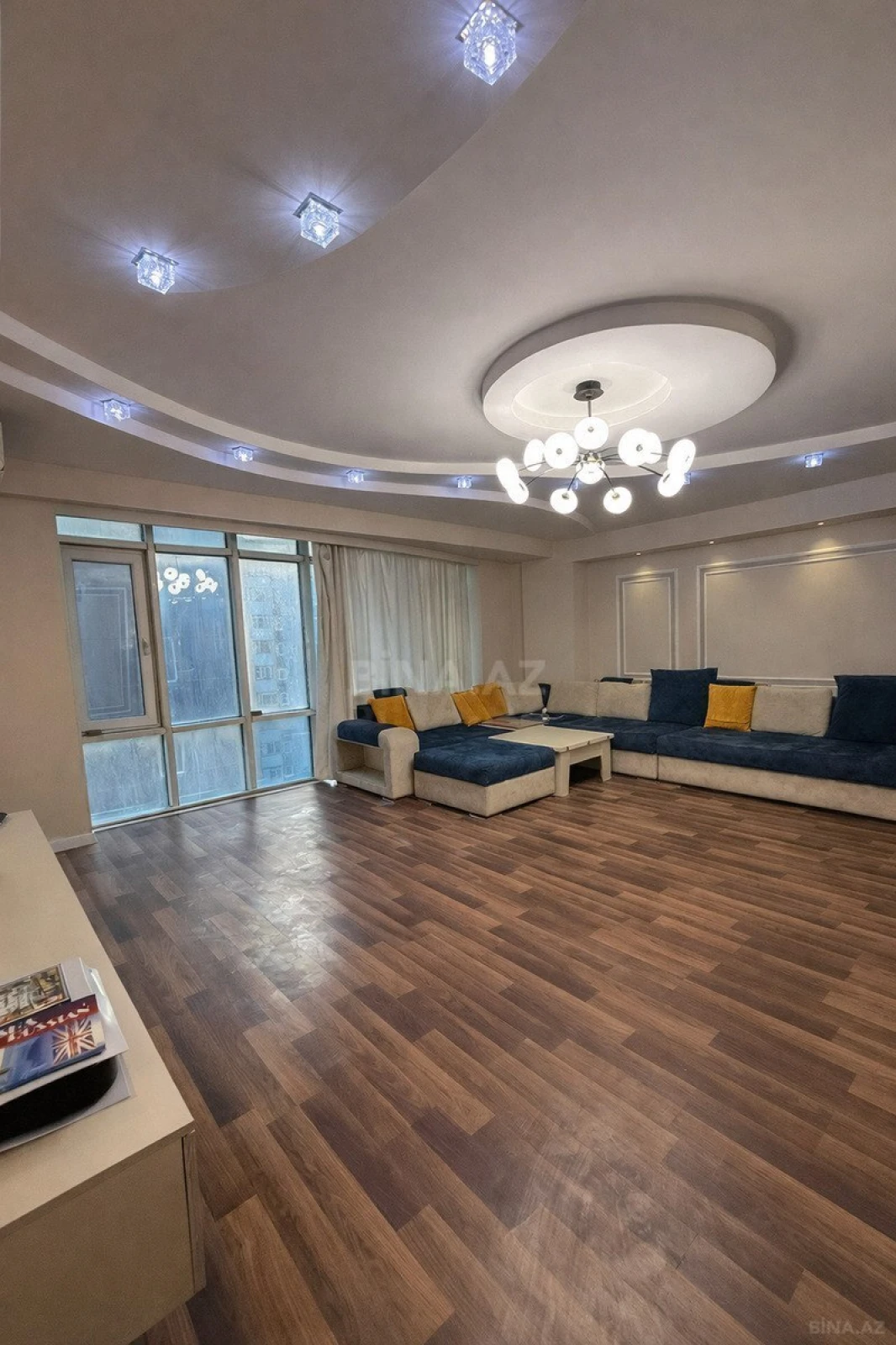 Kirayə verilir 3 otaqlı mənzil 115 m²