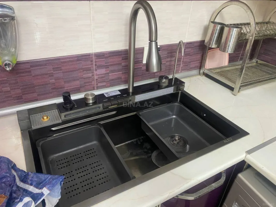 Kirayə verilir 3 otaqlı mənzil 115 m²