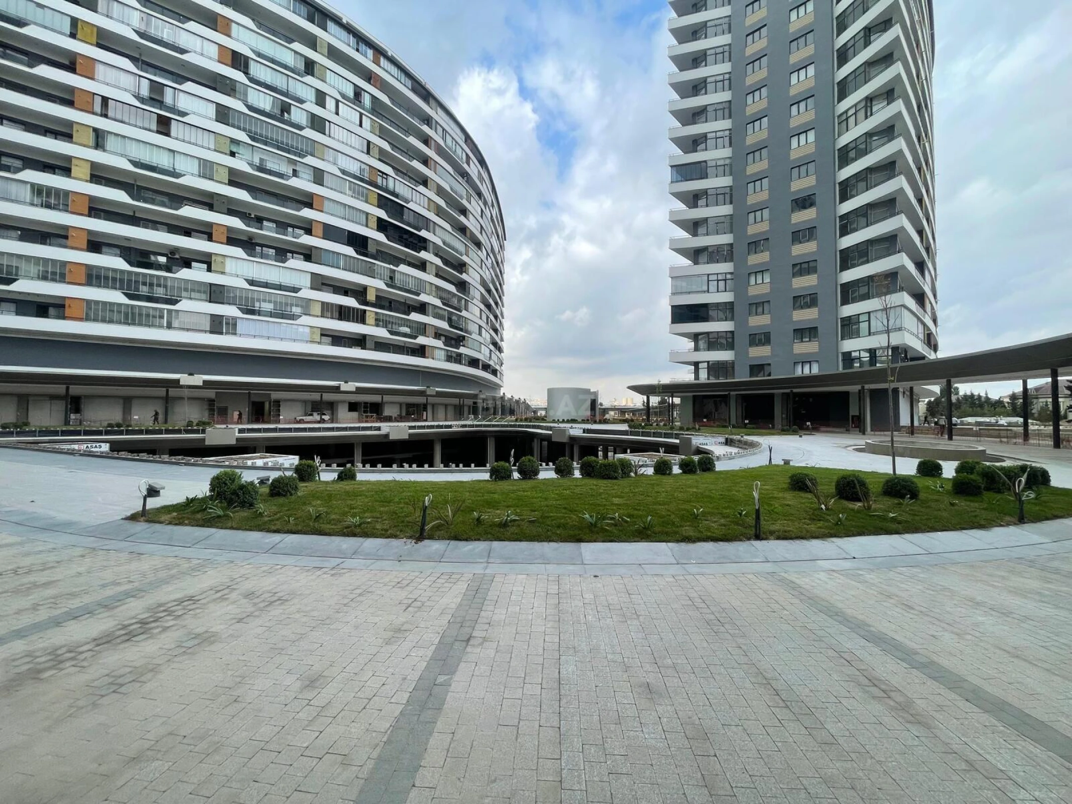 Satılır 2 otaqlı mənzil 72.3 m²