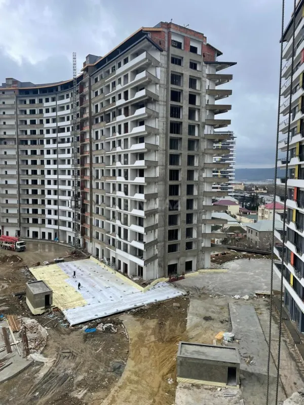 Satılır 2 otaqlı mənzil 72.3 m²