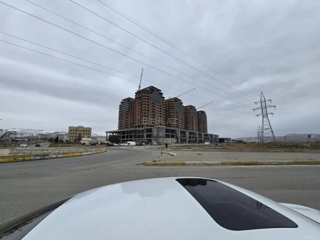 Satılır 1 otaqlı mənzil 57 m²