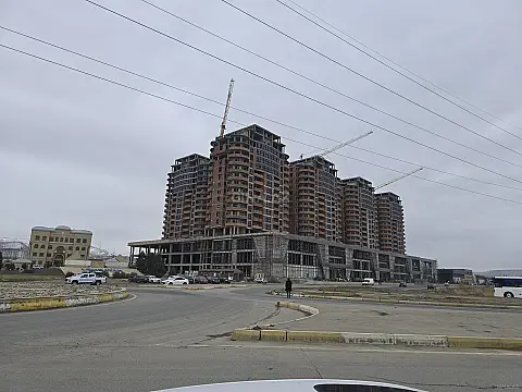 Satılır 1 otaqlı mənzil 57 m²