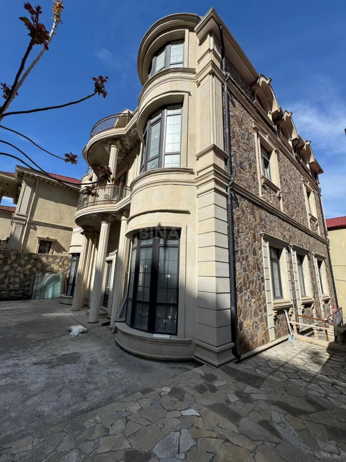 Kirayə verilir obyekt 600 m²