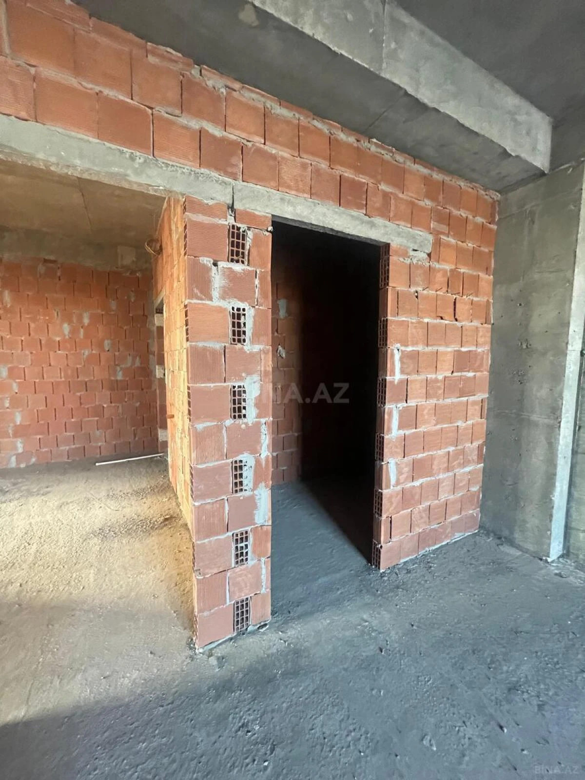 Satılır 2 otaqlı mənzil 72.3 m²