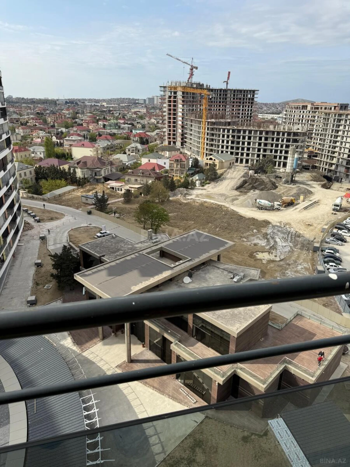 Satılır 2 otaqlı mənzil 72.3 m²