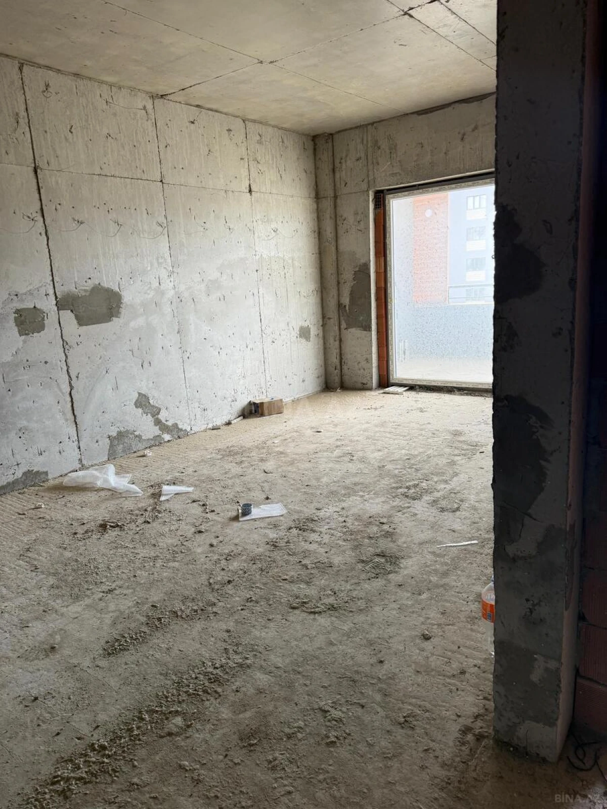 Satılır 2 otaqlı mənzil 72.3 m²