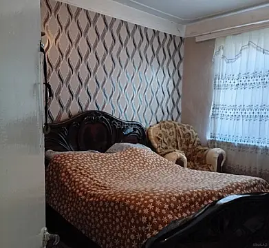 Satılır 4 otaqlı mənzil 100 m²