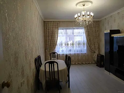 Satılır 2 otaqlı mənzil 63 m²