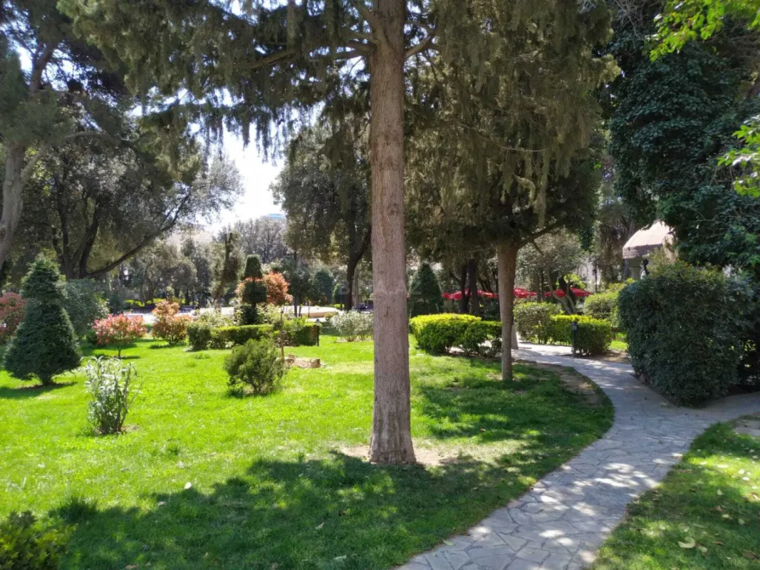 Satılır 2 otaqlı mənzil 63 m²