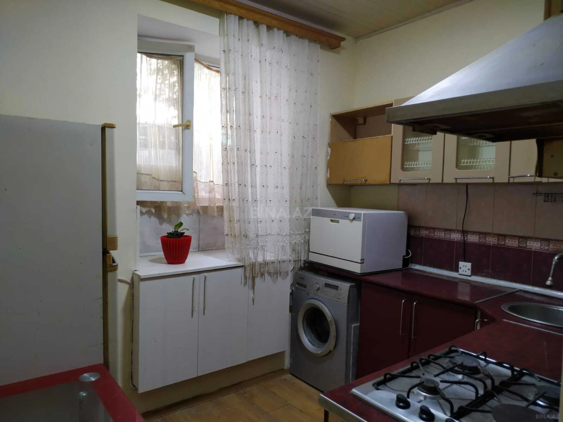 Satılır 2 otaqlı mənzil 63 m²