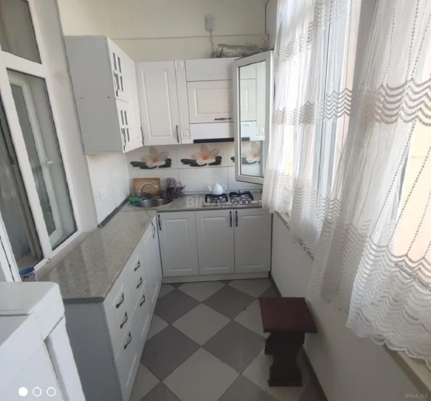 Kirayə verilir 2 otaqlı mənzil 55 m²