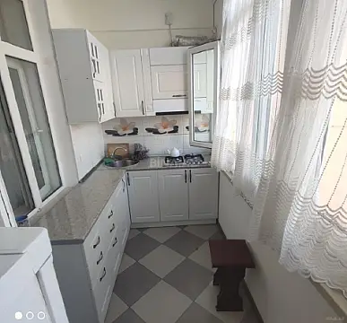 Kirayə verilir 2 otaqlı mənzil 55 m²