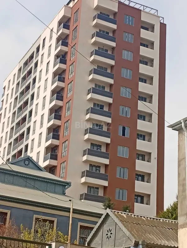 Satılır 1 otaqlı mənzil 67 m²