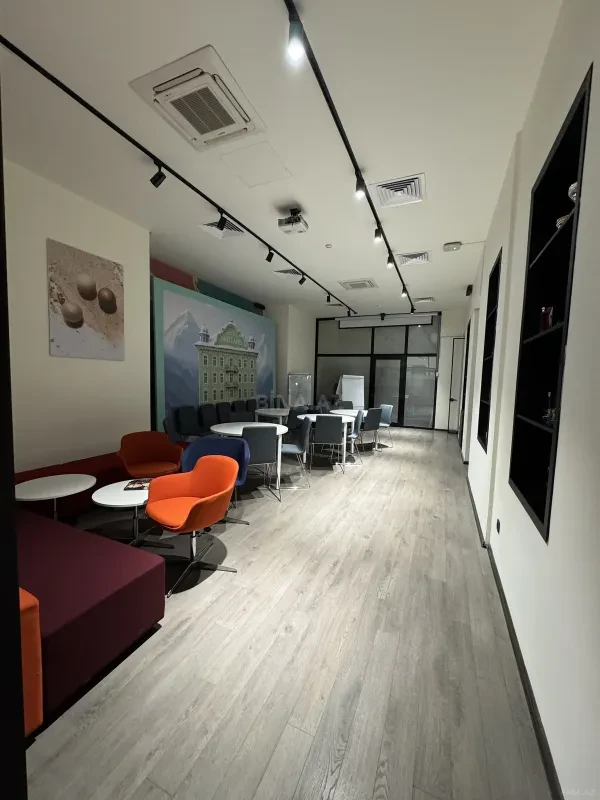 Kirayə verilir 4 otaqlı ofis 225 m²