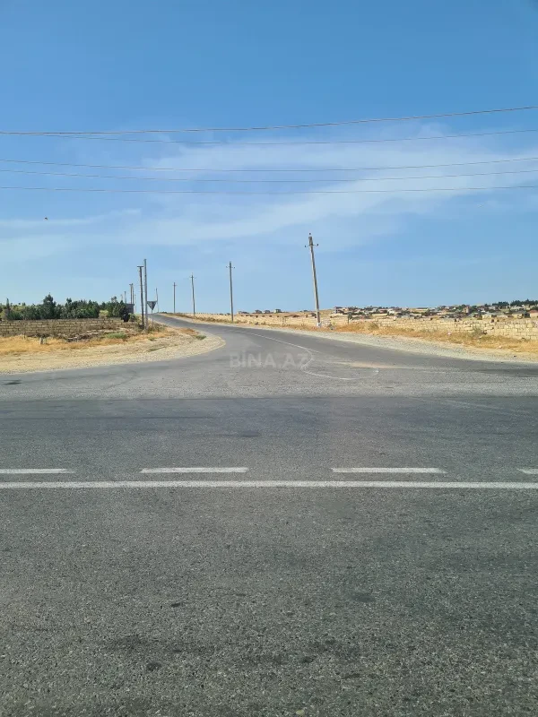 Satılır 10 otaqlı həyət evi 450 m²