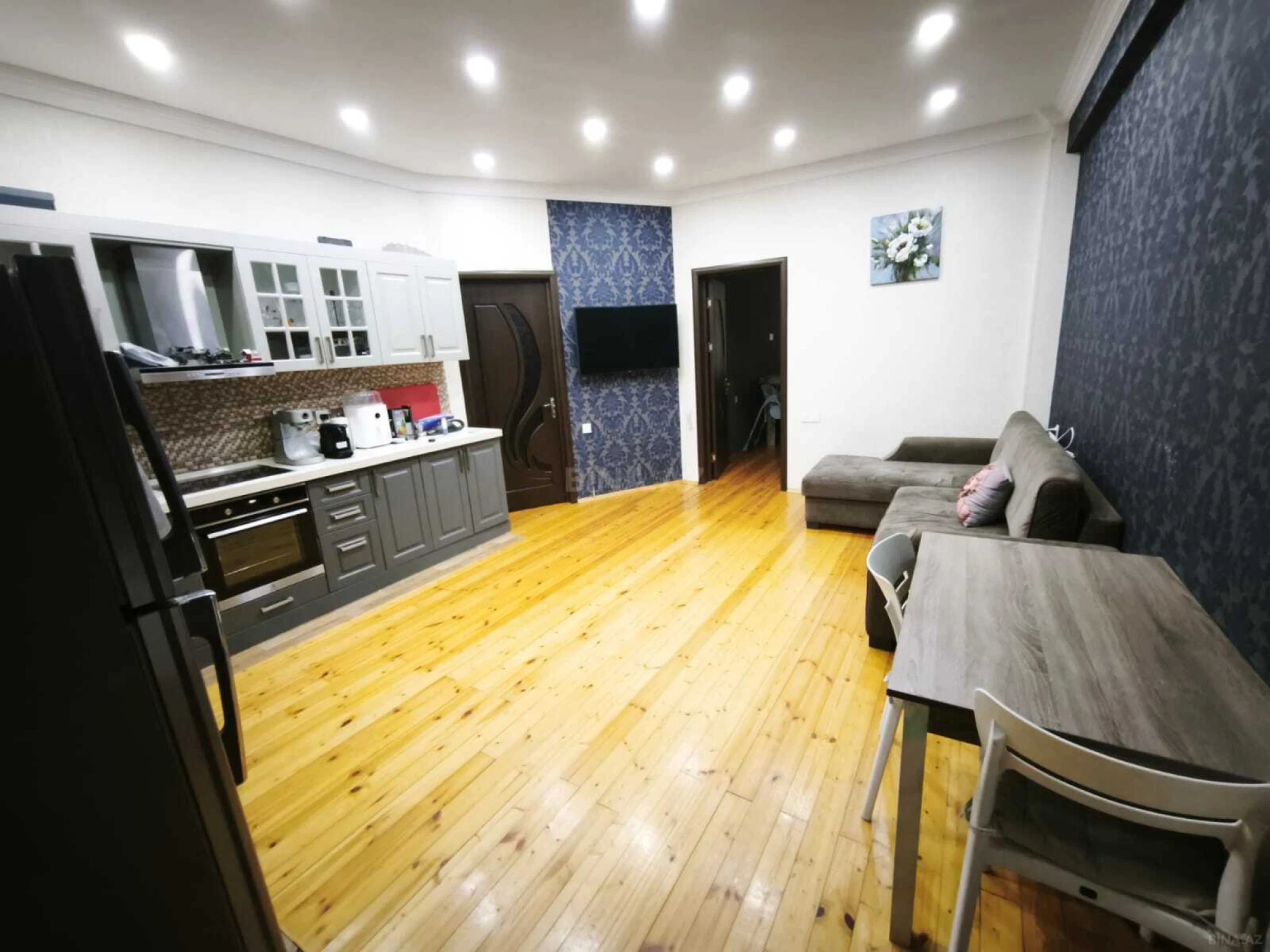 Satılır 3 otaqlı mənzil 93 m²