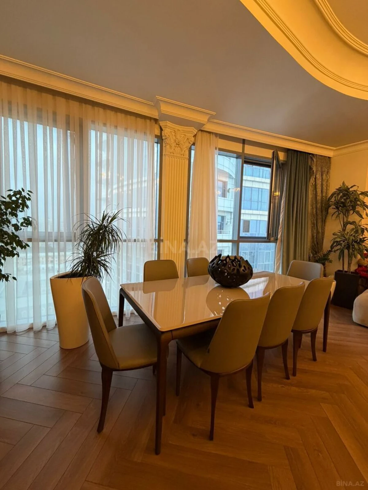 Satılır 3 otaqlı mənzil 150 m²