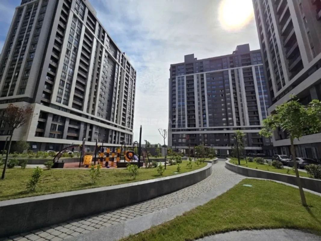 Satılır 3 otaqlı mənzil 127 m²