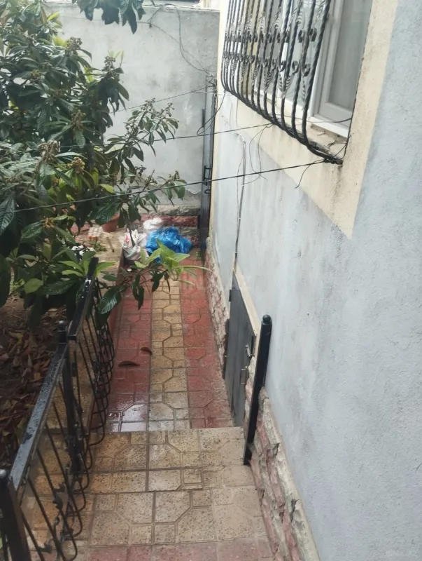 Satılır 4 otaqlı həyət evi 120 m²