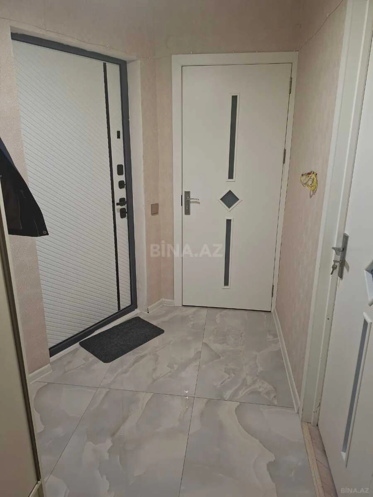 Satılır 2 otaqlı mənzil 78.5 m²
