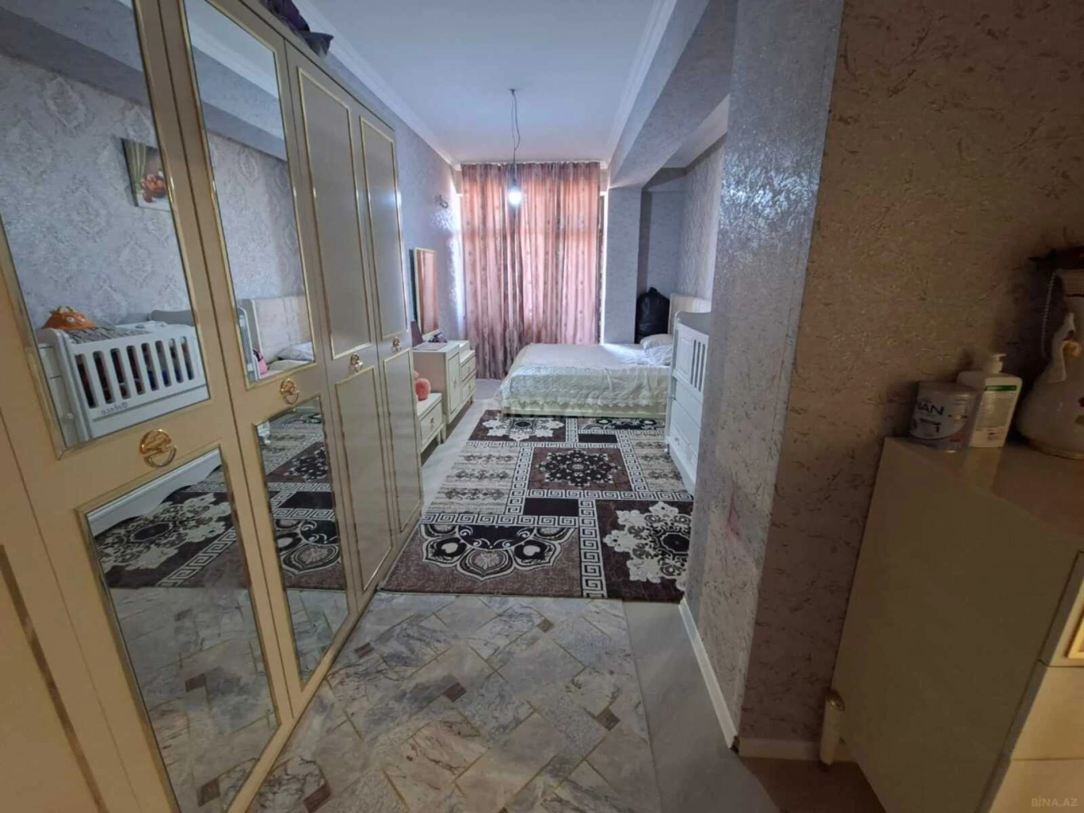 Satılır 2 otaqlı mənzil 78.5 m²