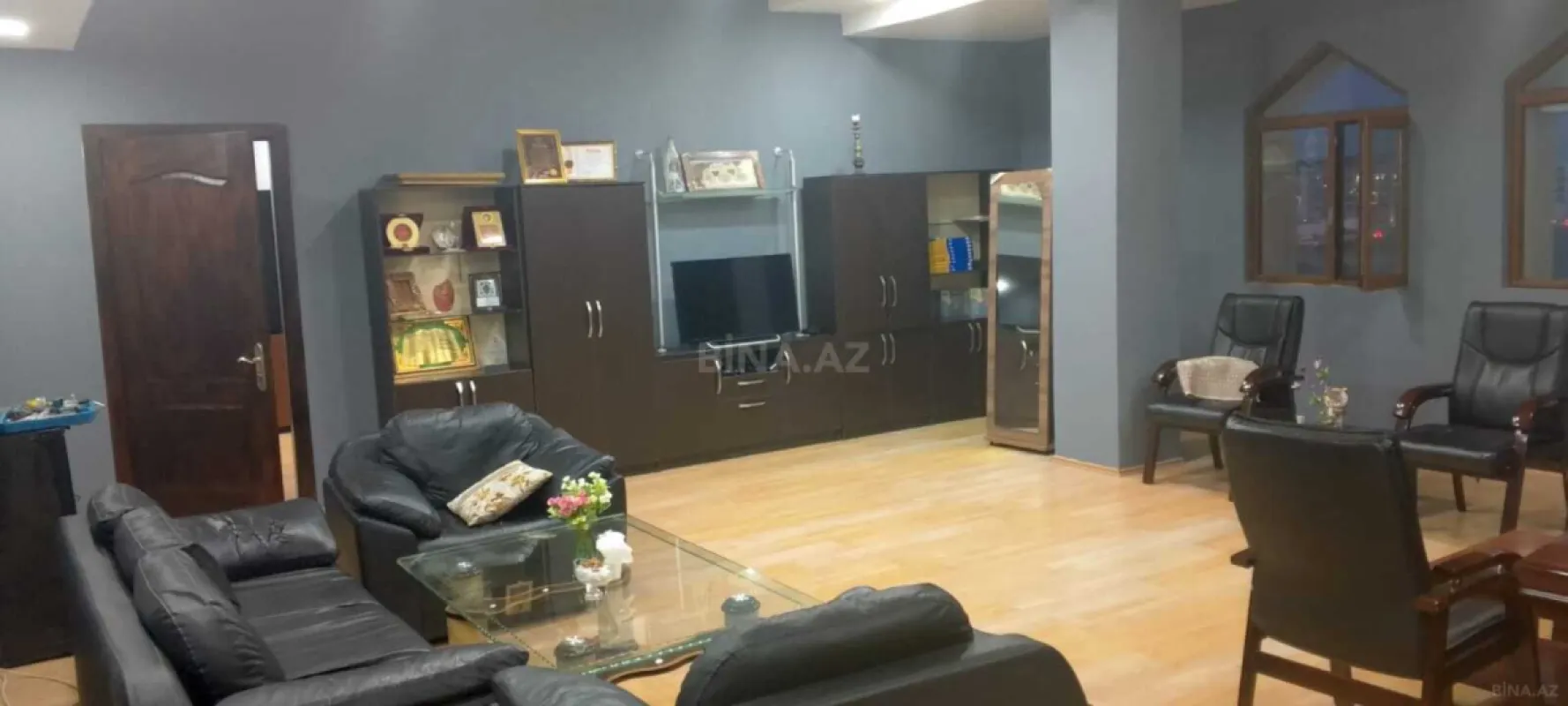 Kirayə verilir 2 otaqlı ofis 90 m²