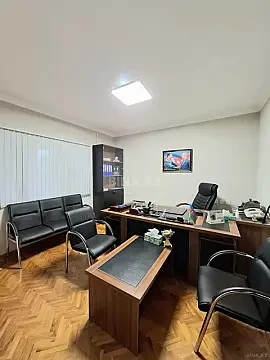 Kirayə verilir 3 otaqlı ofis 90 m² — Bakı 3 otaq 90.00 m²