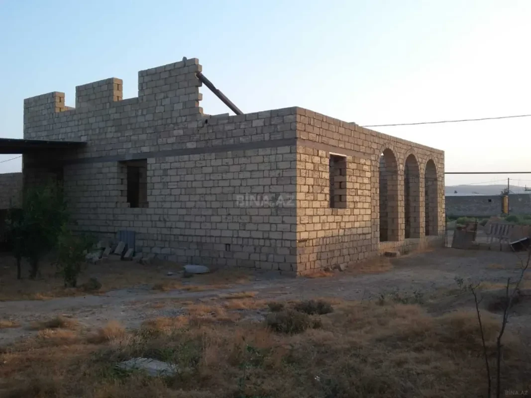 Satılır 4 otaqlı həyət evi 220 m²