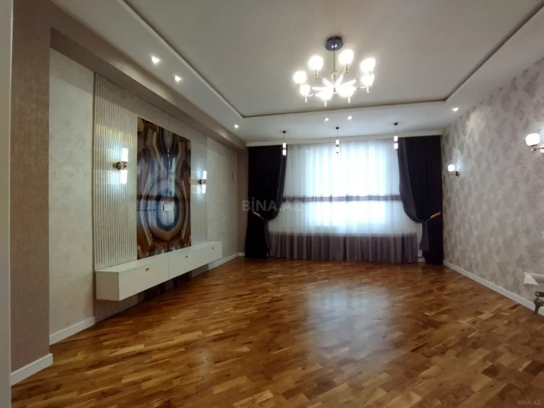 Satılır 3 otaqlı mənzil 116 m²