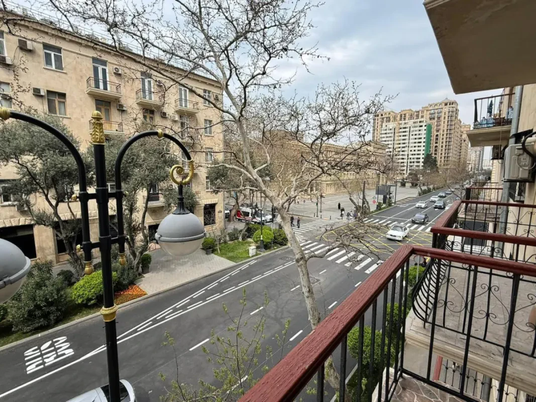 Kirayə verilir 3 otaqlı mənzil 85 m²