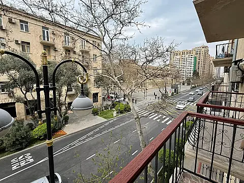 Kirayə verilir 3 otaqlı mənzil 85 m² — Bakı, İnşaatçılar 3 otaq 85.00 m²