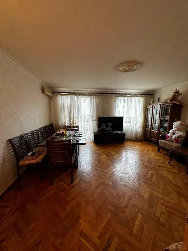 Satılır 3 otaqlı mənzil 92 m²