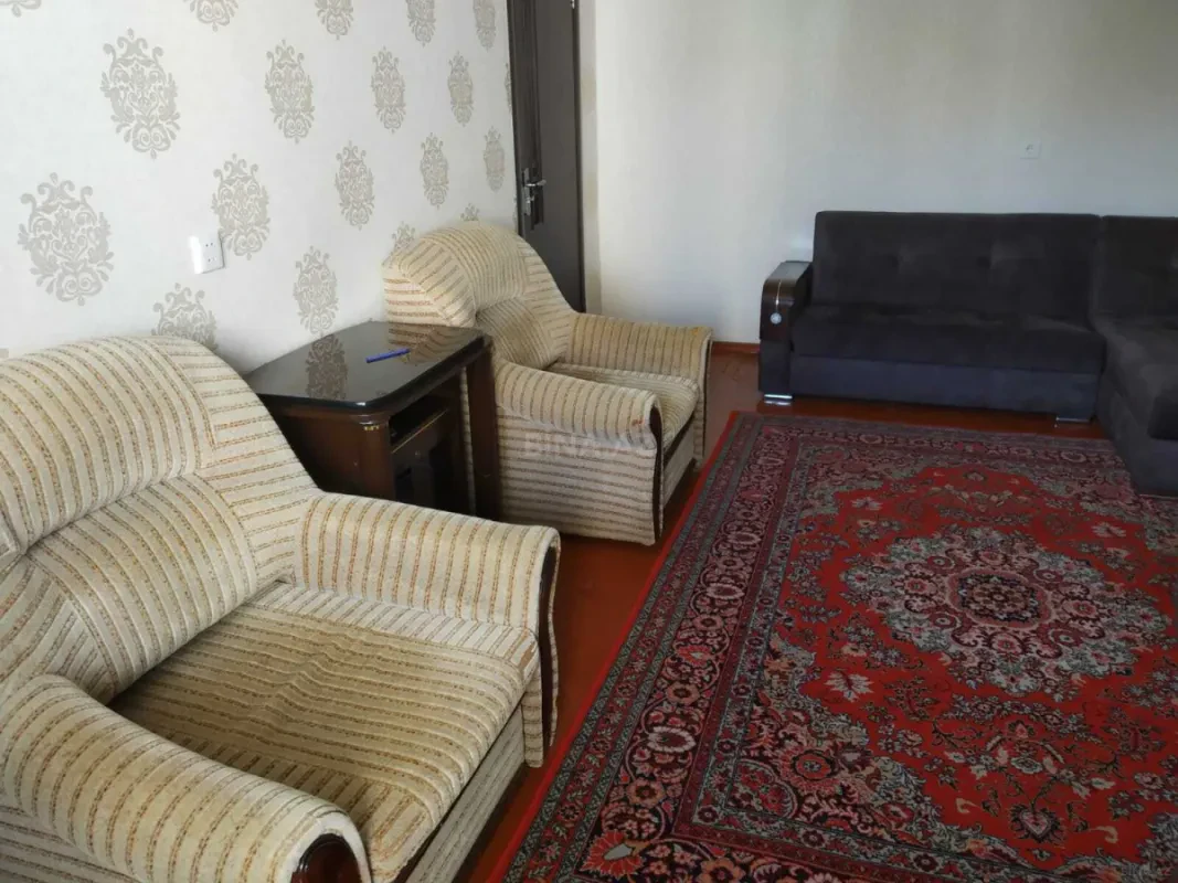 Kirayə verilir 2 otaqlı mənzil 40 m²