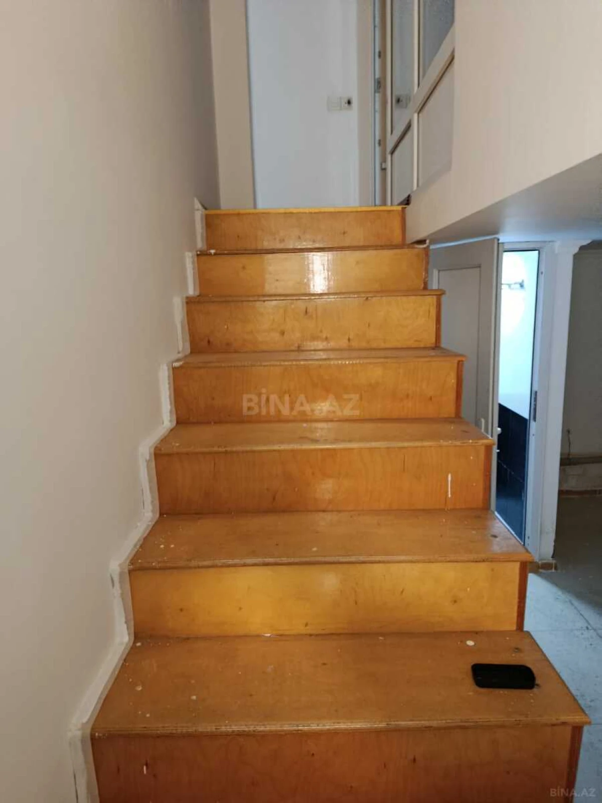 Kirayə verilir obyekt 220 m²