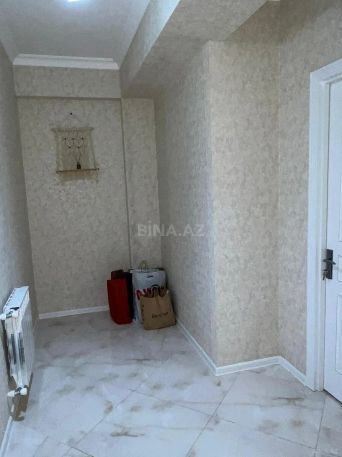 Kirayə verilir 2 otaqlı mənzil 65 m²