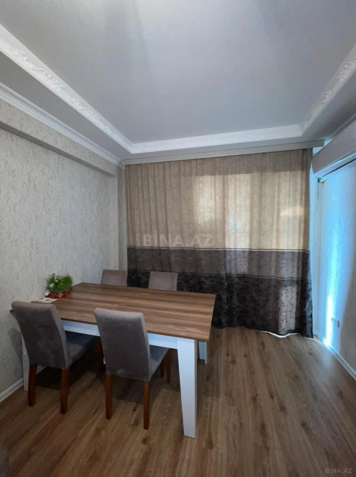 Kirayə verilir 2 otaqlı mənzil 65 m²