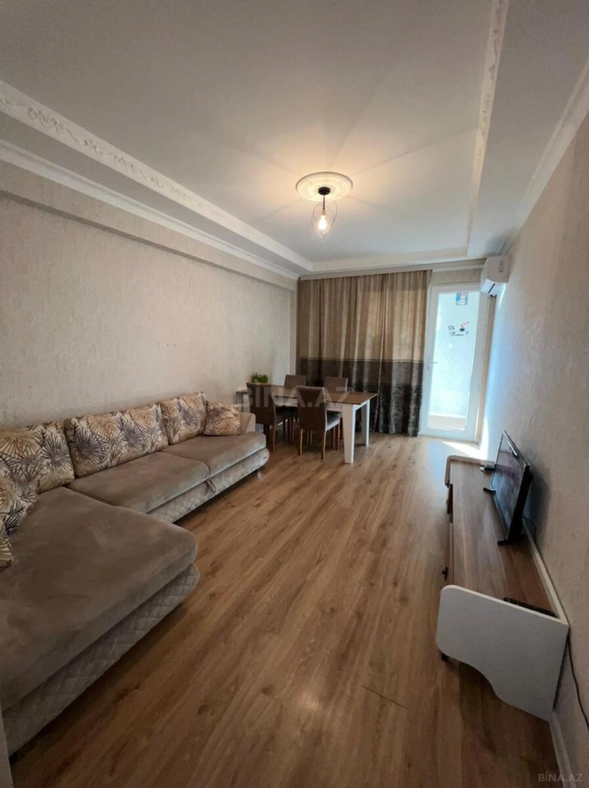 Kirayə verilir 2 otaqlı mənzil 65 m²